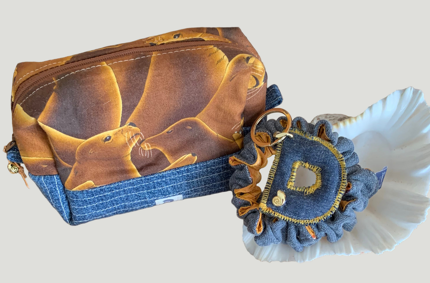 Sea Lion Treasures Gift Set - Denim Up Exclusive with D Charm